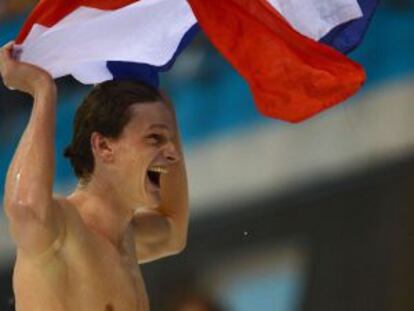 Yannick Agnel celebra su victoria en los 200 metros libres.