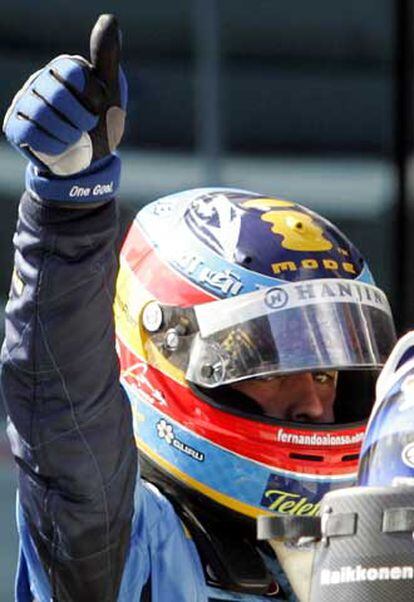 Alonso celebra su segundo puesto.