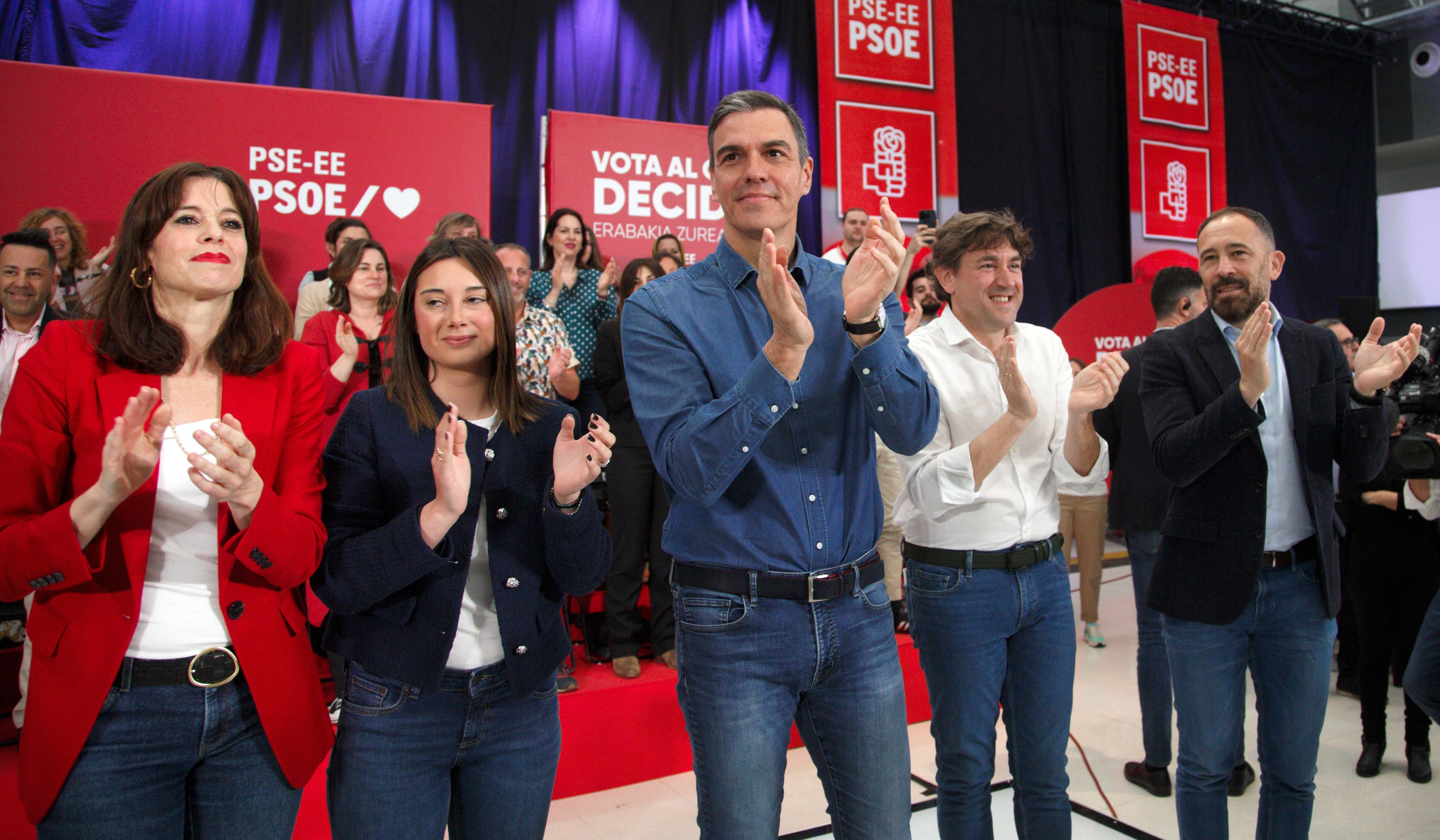 Últimas noticias de la actualidad política y las elecciones vascas, en directo | Sánchez, a Aznar: “La solución de los dos Estados no es un invento del sanchismo, son resoluciones de Naciones Unidas”