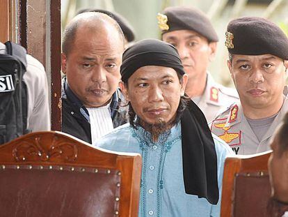 Oman Rochman, en su llegada al tribunal.