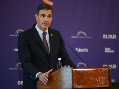 El presidente del Gobierno, Pedro Sánchez, durante su intervención en el foro 'Latinoamérica, Estados Unidos y España en la economía global' en Nueva York.