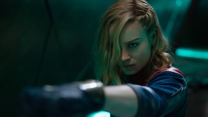 Brie Larson, como la capitana Marvel en 'The Marvels'.