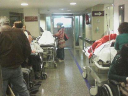Pasillos de urgencias en el hospital Meixoeiro de Vigo, a finales de diciembre