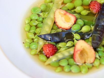 Imagen de un plato vegano en el restaurante de Ricard Camarena, con dos Estrellas Michelin.