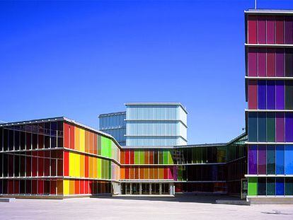 Fachada del Musac en León, realizado por Luis Moreno Mansilla y Emilio Tuñón.

Perspectiva axonométrica del edificio.