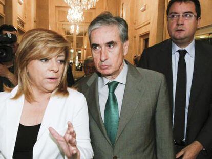 El coordinador de la Conferencia Pol&iacute;tica del PSOE, Ram&oacute;n J&aacute;uregui, junto a la vicesecretaria general del PSOE, Elena Valenciano, y el secretario de Organizaci&oacute;n, Oscar L&oacute;pez.