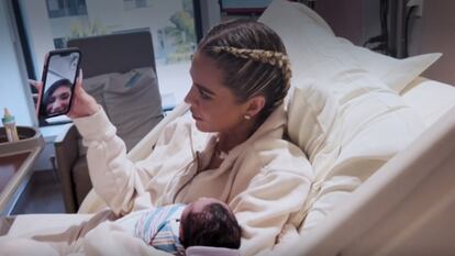 Khloé Kardashian junto a su hijo, nacido por gestación subrogada, en un momento del reality 'Las Kardashians'.