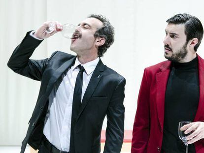 Òscar Intente (Othello) y Arnau Puig (Yago) en la obra.