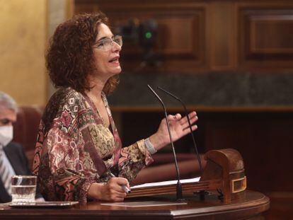 La ministra portavoz y de Hacienda, María Jesús Montero, interviene en el Congreso de los Diputados durante la segunda jornada del debate de los Presupuestos Generales para 2021.