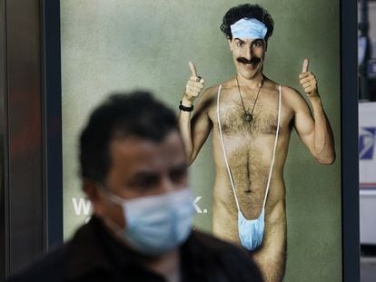 El cartel publicitario de la película 'Borat 2' que ha enfadado a los musulmanes en Francia.