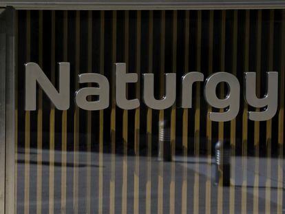 Logotipo de Naturgy en sus cuarteles centrales en Madrid. 