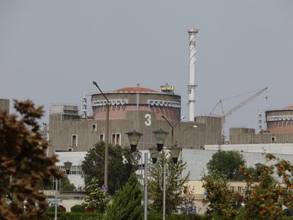 Edificio que alberga el reactor número 3 de los seis con los que cuenta la central nuclear de Zaporiyia, en Ucrania.