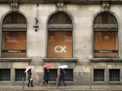 Catalunya Banc plantea despedir a 2.500 empleados pagando 20 días por año