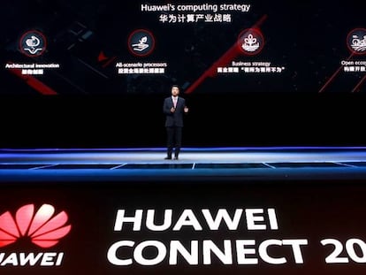 Ken Hu, vicepresidente de Huawei, hoy durante un evento de la compañía en Shangái.