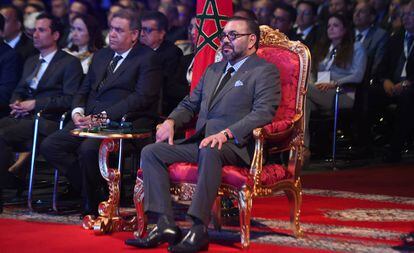 Mohamed VI asiste a un acto de inauguración en una planta de ensamblaje automovilístico en Kenitra, el pasado junio. 