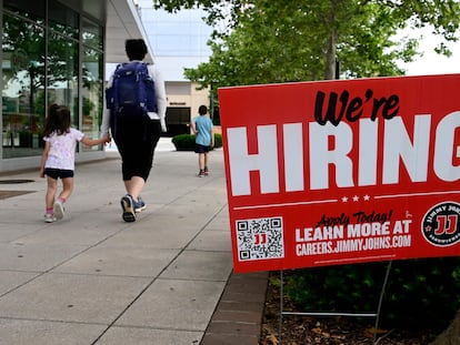 "now hiring"