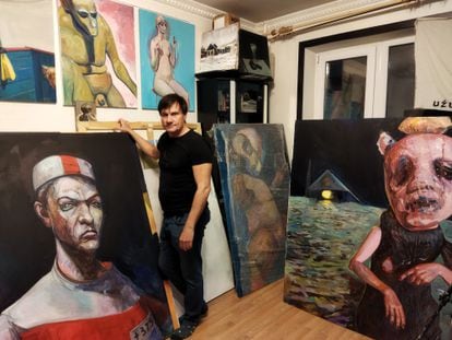 El artista ucranio Serguéi Zajarov, en su estudio de Kiev.