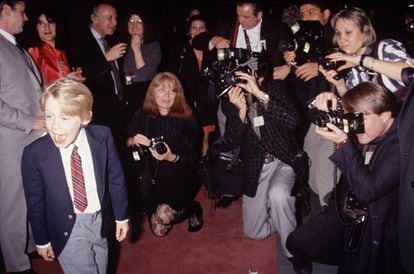 Macaulay Culkin, con 10 años, en un evento celebrado en 1990, año en que rodó 'Solo en casa'. La película se convirtió en la tercera más taquillera hasta aquel momento (tras E. T. y La guerra de las galaxias).