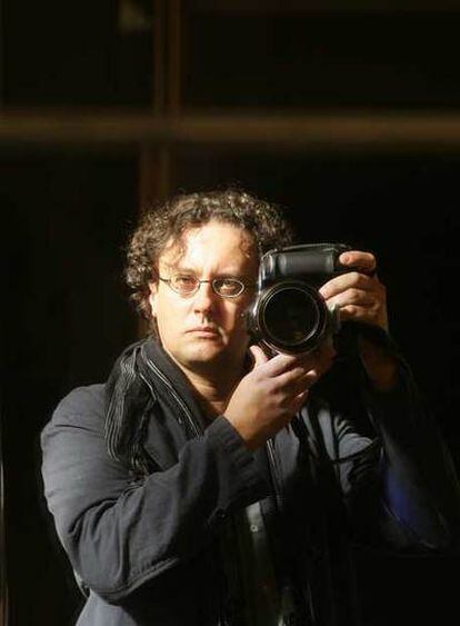 Autorretrato de Paolo Pellegrin en el Círculo de Bellas Artes de Madrid.