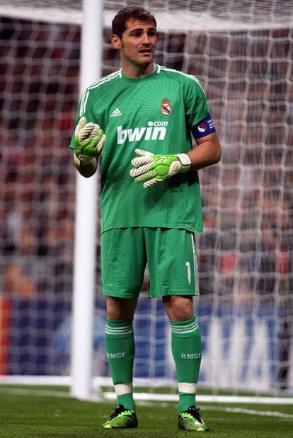 Casillas durante el partido contra el Milan en el Bernabéu.