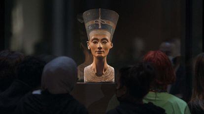 Busto de Nefertiti, en el Neues Museum de Berlin.