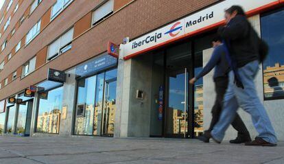 Sucursales de bancos y cajas de ahorro en Madrid.