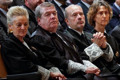 María Luisa Segoviano, César Tolosa, Juan Carlos Campo y Laura Díez durante su toma de posesión como nuevos magistrados del Tribunal Constitucional, este lunes.
