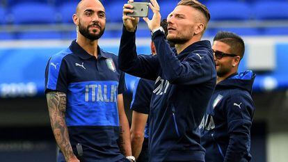 Immobile se saca una foto junto a Zaza.