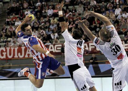 Kiril Lazarov lanza ante el bloqueo de Nagy y Mirsad