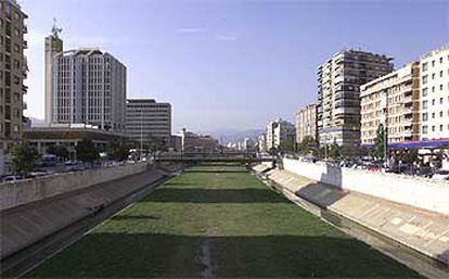 Vista del Río Guadalmedina a su paso por la capital malagueña.