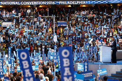 Obama ofrece su discurso de apoyo a Clinton en Filadelfia.