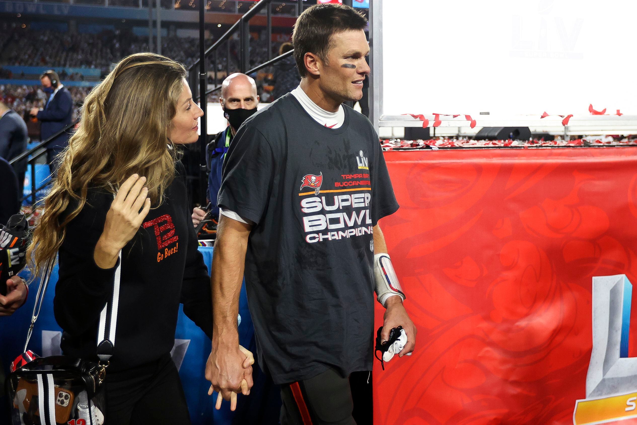 Gisele Bündchen y Tom Brady tras la final de la Super Bowl de 2021.