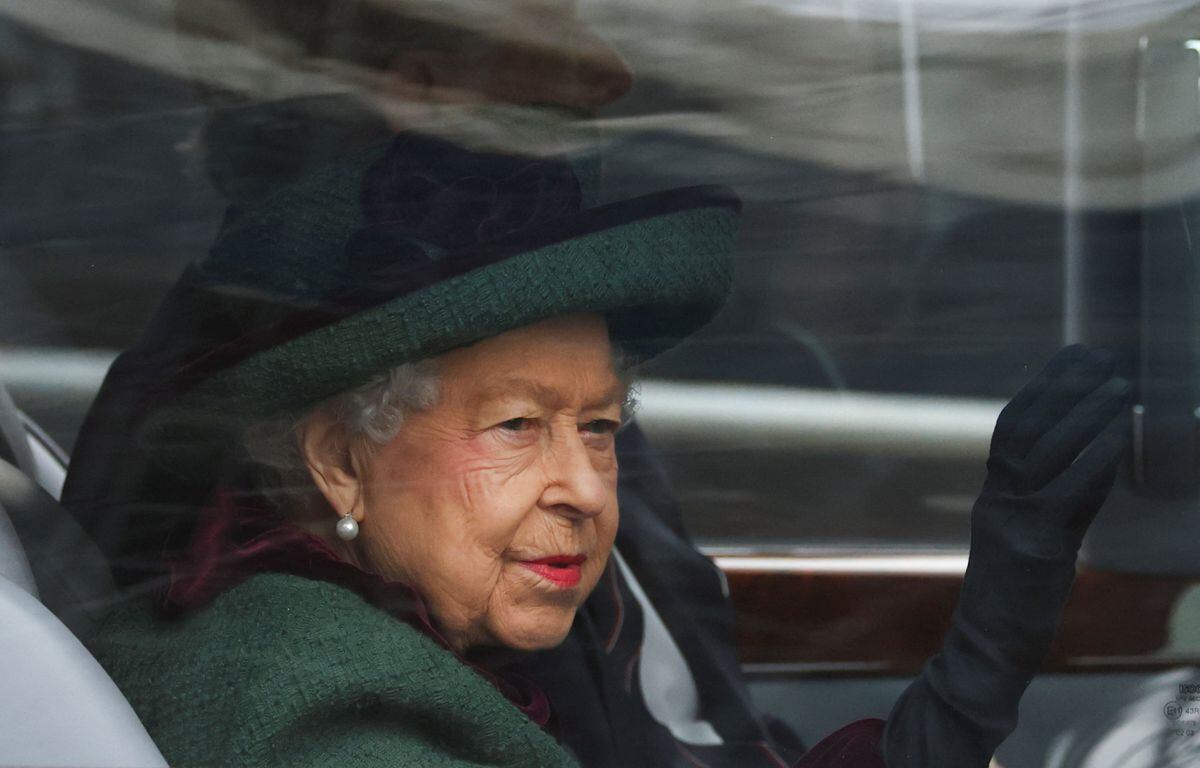 La regina Elisabetta II riappare dopo cinque mesi per dire addio al duca di Edimburgo |  persone