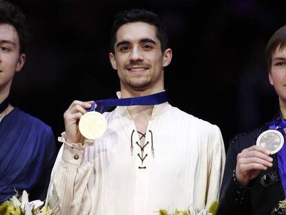 Fern&aacute;ndez, con la medalla de oro en el podio.