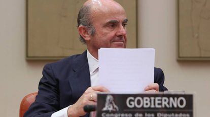 Luis de Guindos, ministro de Econom&iacute;a, en el Congreso de los Diputados.