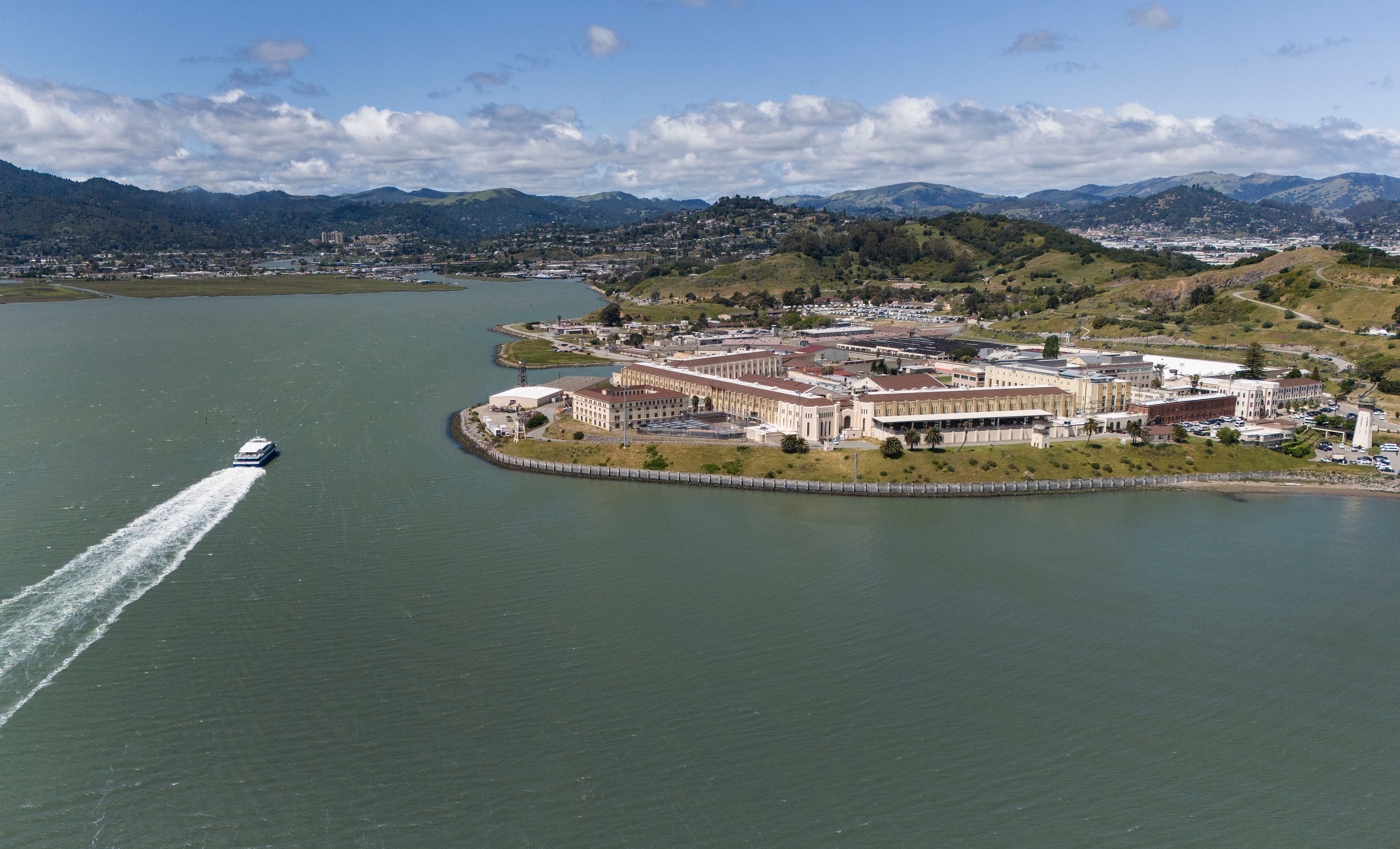 Vista aérea da prisão de San Quentin, na Baía de São Francisco.