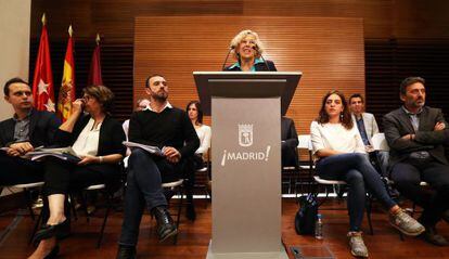 Manuela Carmena en una rueda de prensa en el Ayuntamiento de Madrid.