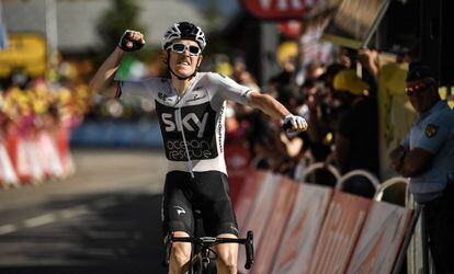 Geraint Thomas celebra su victoria en la decimoprimera etapa del Tour de Francia 2018.