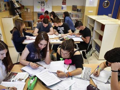 Estudiantes en un centro valenciano. 