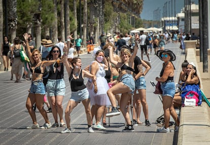 Paseo marítimo de la playa de la Malvarrosa en Valencia, el pasado sábado.