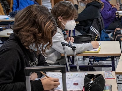 Estudiantes de sexto de primaria del colegio público Mare Nostrum de Valencia, el pasado febrero.