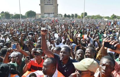 La protesta masiva de la oposici&oacute;n, el 2 de noviembre, en Uagadug&uacute;. 