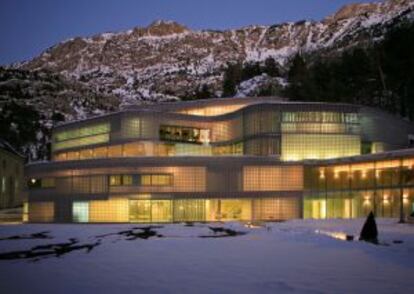 Edificio de Belén Moneo y Jeff Brock para el balneario de Panticosa, en Huesca.