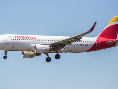 Iberia contrata a los primeros pilotos tras la pandemia