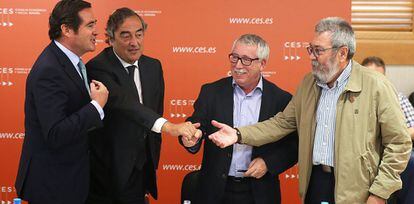 Firma del III acuerdo entre sindicatos y empresarios, Garamendi, Rosell, Toxo y Cándido Méndez.