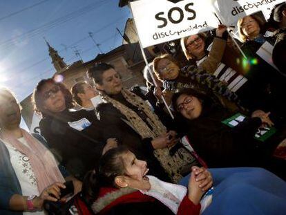 Un momento de la manifestaci&oacute;n del colectivo de la discapacidad en Valencia, el lunes.