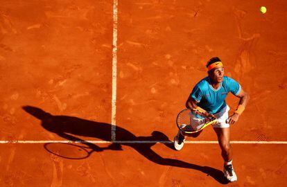 Nadal, durante el partido contra Pella en Montecarlo.