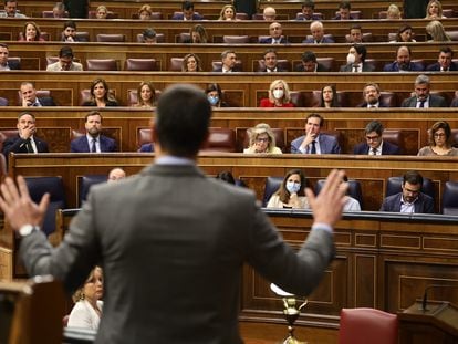 Pedro Sánchez interviene en una sesión de control en el Congreso de los Diputados el pasado 11 de mayo.