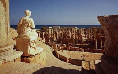 Vistas al Mediterr&aacute;neo desde la antigua ciudad de Leptis Magna, en Libia.