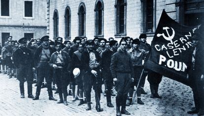 The writer George Orwell (background left) with the International Brigades in 1936. 